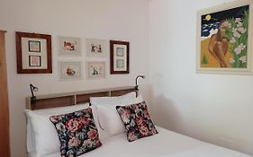 B&B S. Trinita 18 Suites & Rooms