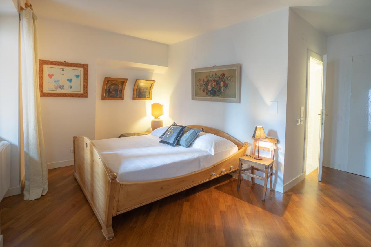 B&B S. Trinita 18 Suites & Rooms Trento Exterior foto
