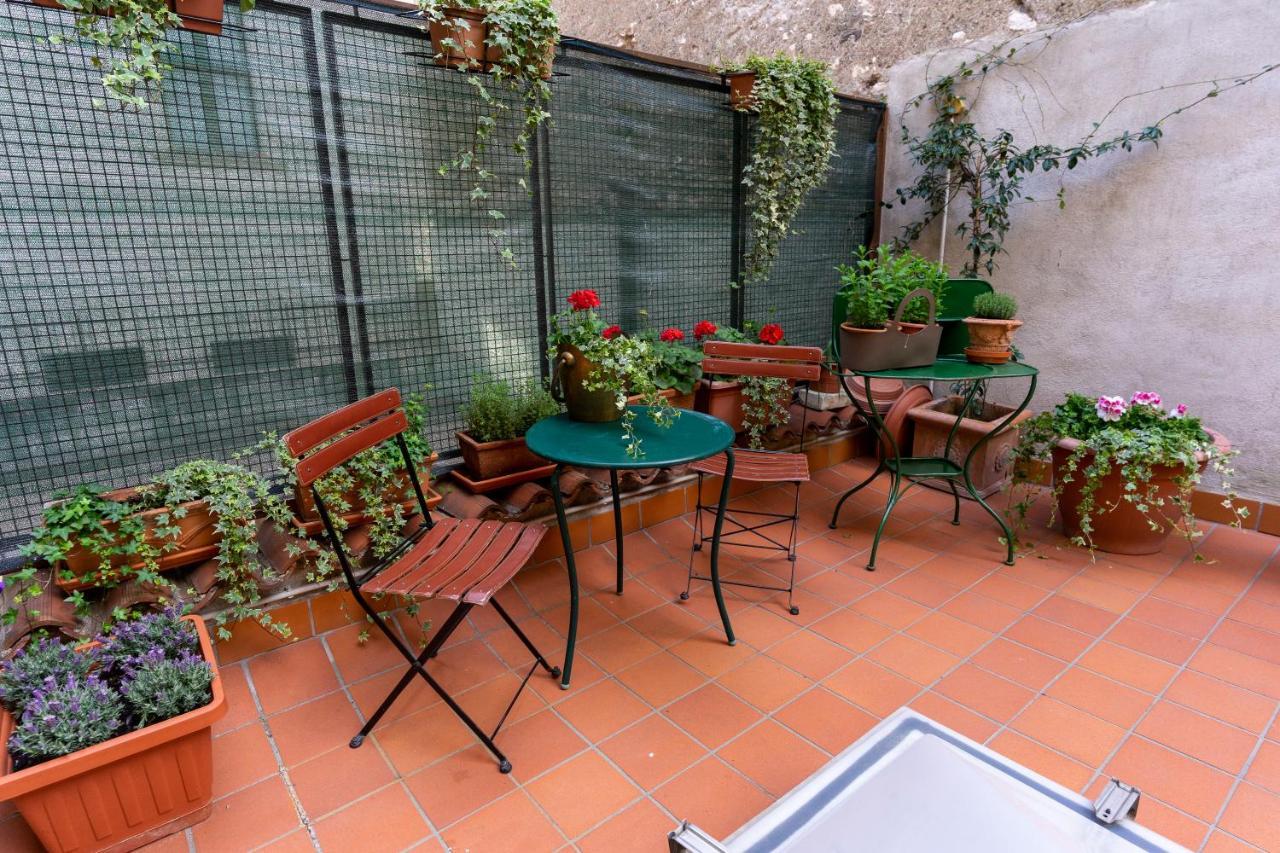B&B S. Trinita 18 Suites & Rooms Trento Exterior foto